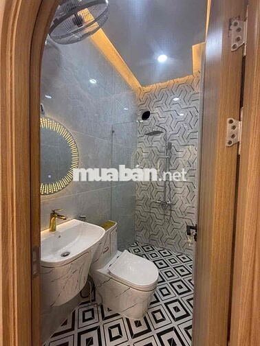 Chính Chủ Cần Bán Nhà SHR Gần Chợ Đầu Mối Hóc Môn 5pn, 2WC 110m2