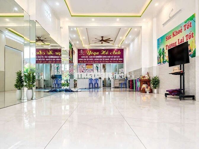 Cho thuê nhà mặt tiền Lê Hồng Phong