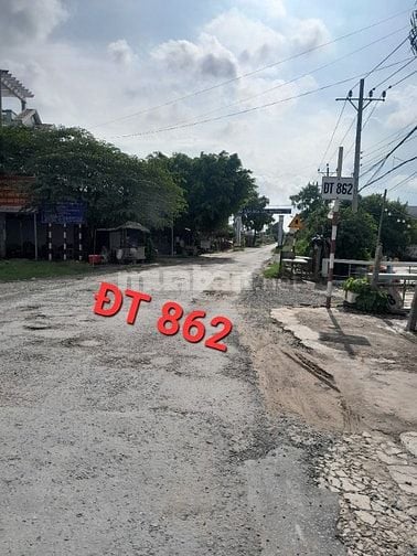 Đất vườn có thổ và nhà cấp 4, MT đường tại biển Tân Thành,Gò Công Đông