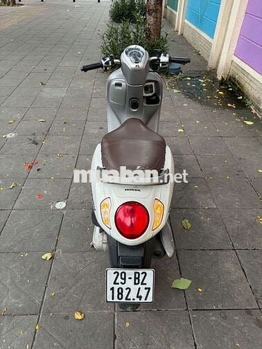 bán xe Scoopy trắng