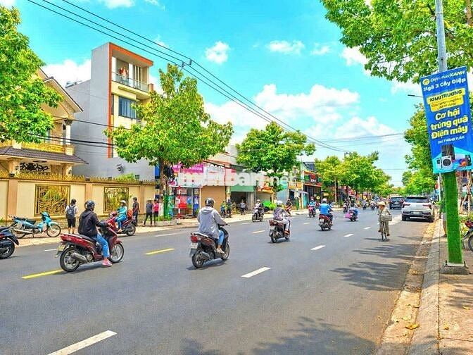 Cho thuê nhà mặt tiền Lê Hồng Phong