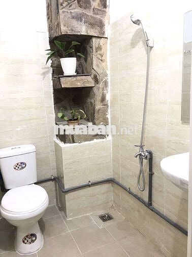 Phòng nhỏ, full nội thất, máy lạnh (1 người ở)