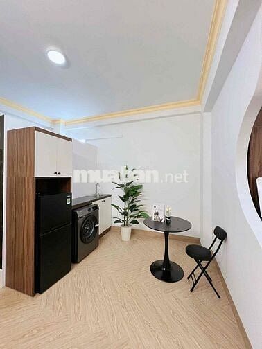 Cho thuê căn studio tách bếp ban công máy giặt riêng full nt ở quận 10