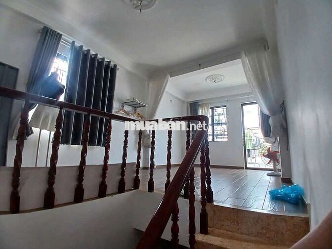 Cho thuê nhà Mặt Tiền Lê Quang Định p7 bình thạnh đông đúc giá rẻ 