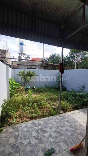 Một căn 130m2 gần các cấp trường học,chợ,ăn uống vui chơiVũ Yên gần đó