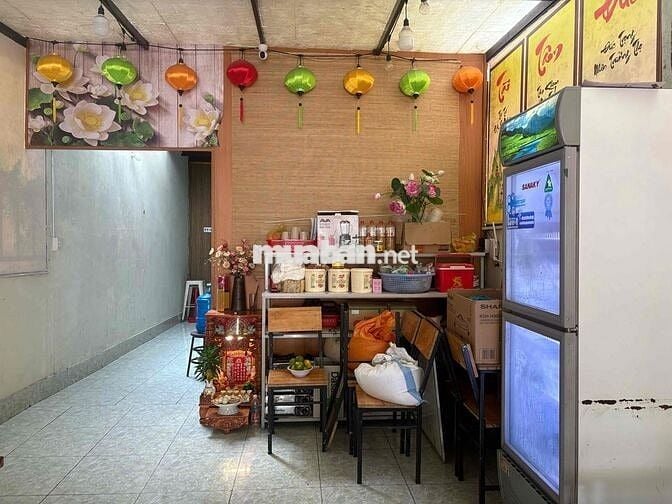 Sang Quán Cơm ngay đường Linh Trung