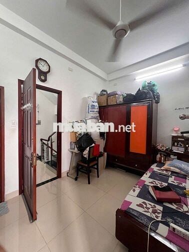 Nh-à gần ngay Nguyễn Ảnh Thủ .Nguyễn Thị Sóc xã bà điểm