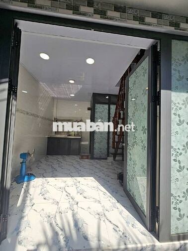 Nhỉnh 2 tỉ bán gấp nhà hẻm ô tô lũy bán bích shr 
