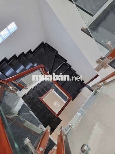 Nh-à gần ngay Nguyễn Ảnh Thủ .Nguyễn Thị Sóc xã bà điểm