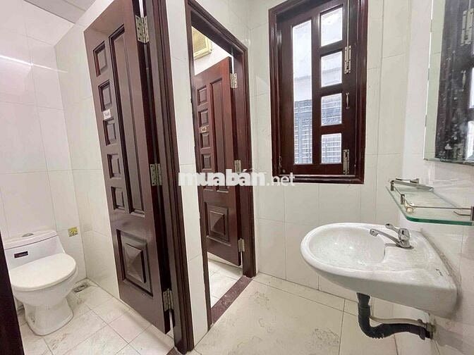 CHO THUÊ NHÀ 5 TẦNG MẶT TIỀN NGUYỄN THỊ THẬP HIM LAM CÓ HẦM 75tr/THANG