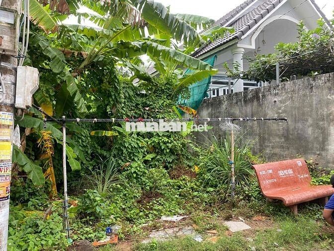 BÁN GẤP GIÁ TỐT NỀN THỔ GẦN CHỢ