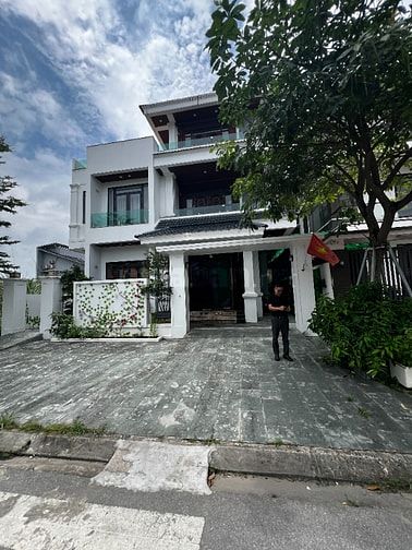 Biệt thự Hiện đại trung tâm Hạ Long Quảng Ninh 240m2 xây đẹp ở ngay