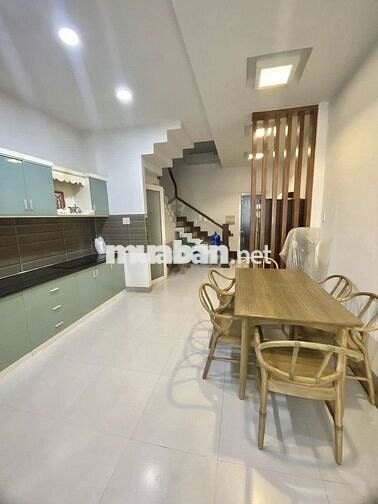  NHÀ Ở KINH DOANH 3 TẦNG  GẦN BIỂN  GIÁ 25 TRIỆU/THÁNG