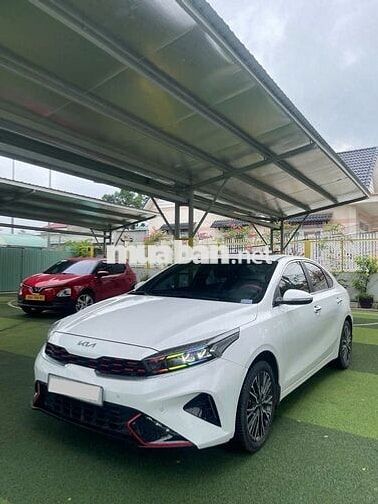 KIA K3 2.0 PREMIUM 2024 XE GIA ĐÌNH LƯỚT VAY 70%