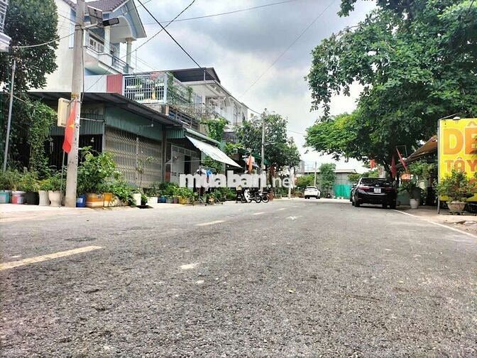 💥💥 thật 💯giá có 4,75 ty thôi ạ  nhà triệt 2 lầu  nhanh mới kịp ạ