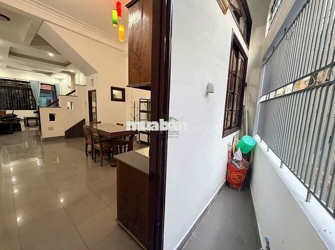 NHÀ 3 PHÒNG NGỦ - HẺM LÊ HỒNG PHONG - NỘI THẤT CƠ BẢN