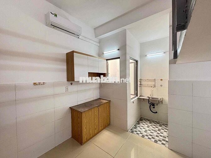 PHÒNG 2 CỬA SỔ CỰC THOÁNG MÁT, NGAY ĐẠI HỌC CÔNG THƯƠNG