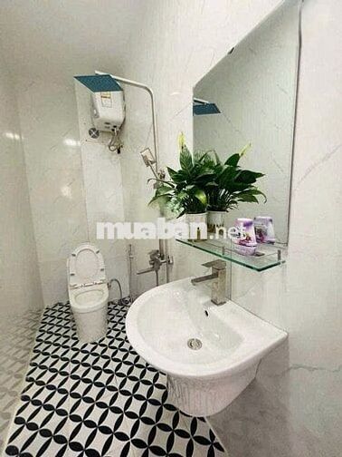 Cho thuê nhà riêng Dốc Thọ Lão - Lò Đúc - 30m2 - 4 tầng