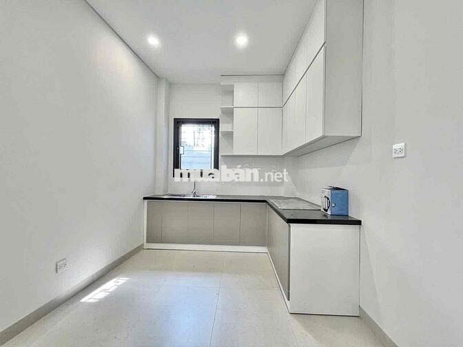 ☘️ Khai trương căn hộ Ban Công ở gần  Phan Xích Long và Quận 1