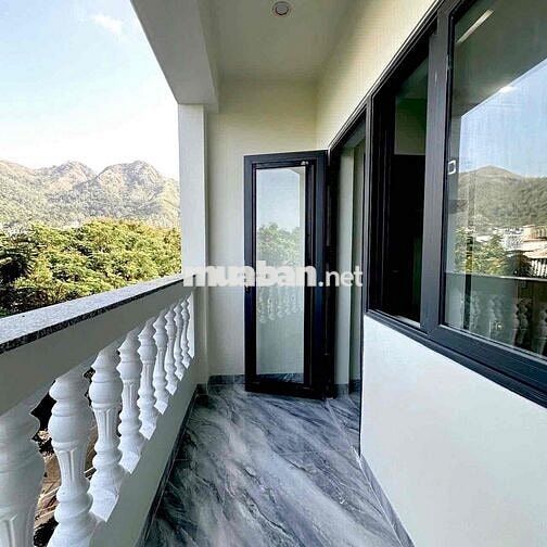 Cho Thuê Căn Hộ Phó Đức Chính Cách Biển 150m