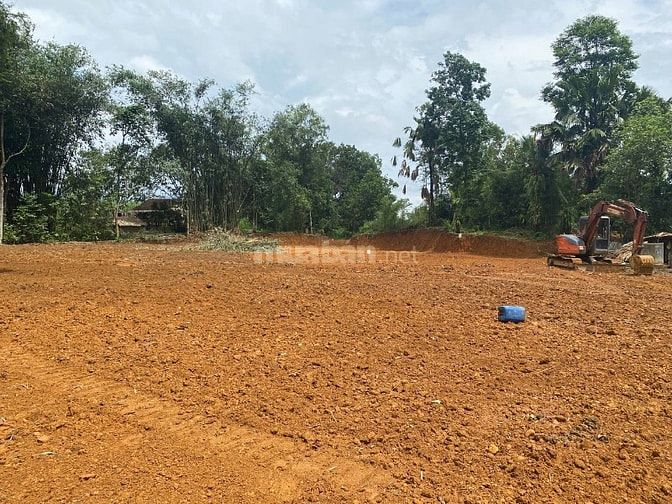 CẦN BÁN LÔ GÓC 3 MẶT TIỀN ĐẸP NHẤT PHỐ NGỌC MINH & THỊ TRẤN NGỌC LẶC