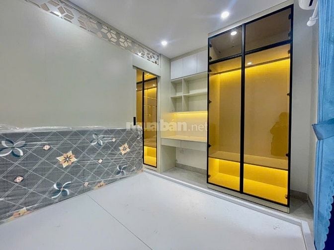Bán Tòa Nhà Dòng Tiền Xây Mới 7 Tầng 1 Hầm Hoa Bằng 24 Căn Hộ ( 2 ngủ 