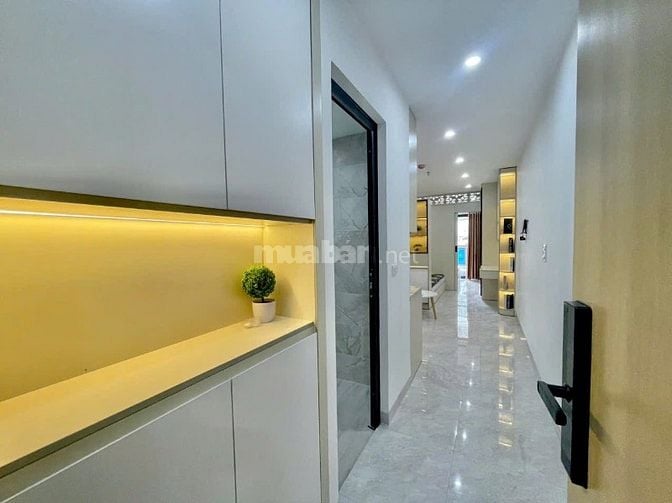 Bán Tòa Nhà Dòng Tiền Xây Mới 7 Tầng 1 Hầm Hoa Bằng 24 Căn Hộ ( 2 ngủ 
