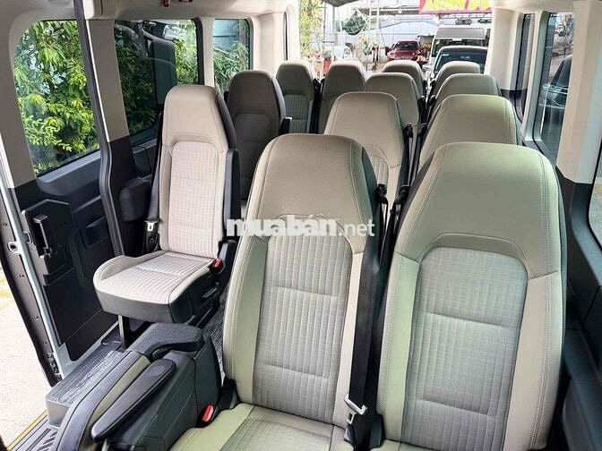 Ford Transit 2024 LƯỚT 1 VẠN XE RẤT MỚI 99%