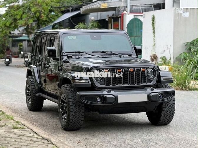 Jeep Wrangler Sahara 2023 Đen 3500 km