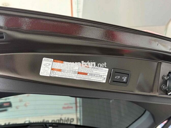 Cross 1.8V 2023 đi nhẹ 5000km