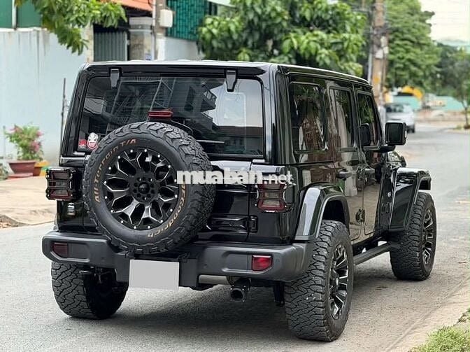Jeep Wrangler Sahara 2023 Đen 3500 km
