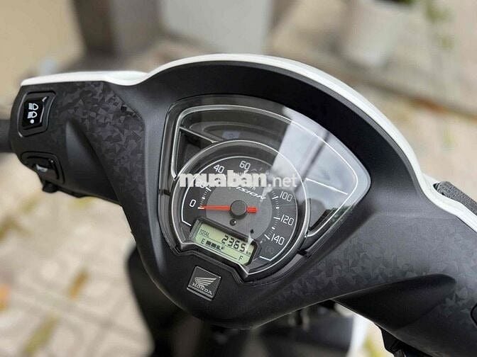 Honda Vision 2026 Trắng 2345 km