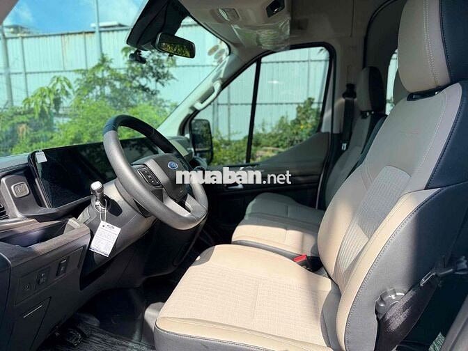 Ford Transit 2024 LƯỚT 1 VẠN XE RẤT MỚI 99%