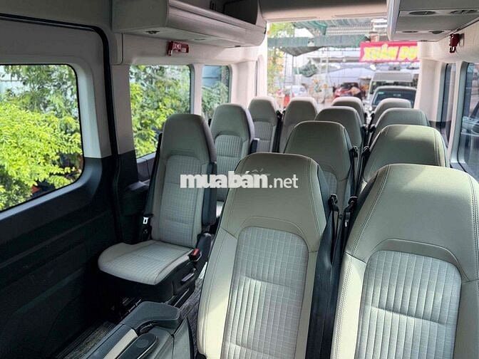 Ford Transit 2024 LƯỚT 1 VẠN XE RẤT MỚI 99%