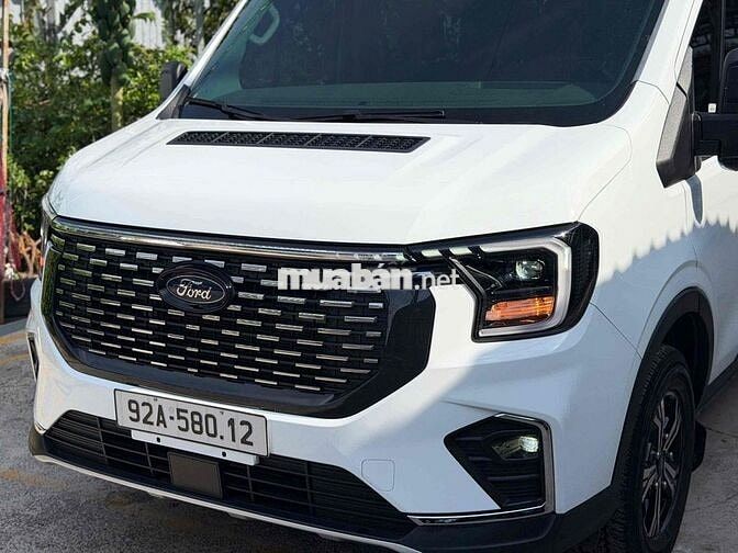 Ford Transit 2024 LƯỚT 1 VẠN XE RẤT MỚI 99%