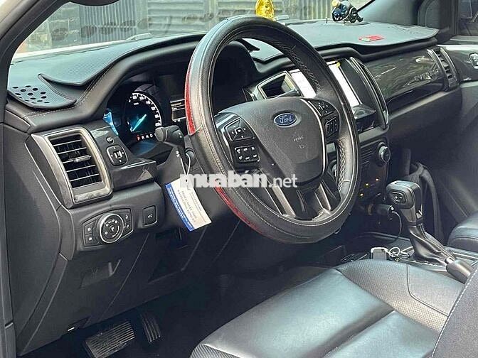 Ford Everest 2022 Titanium Trắng 23.000km