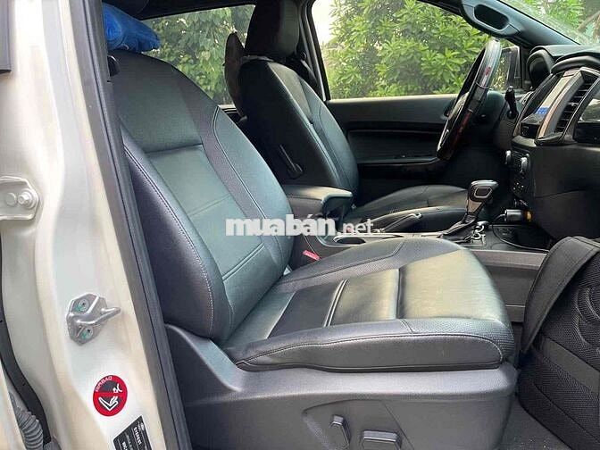 Ford Everest 2022 Titanium Trắng 23.000km