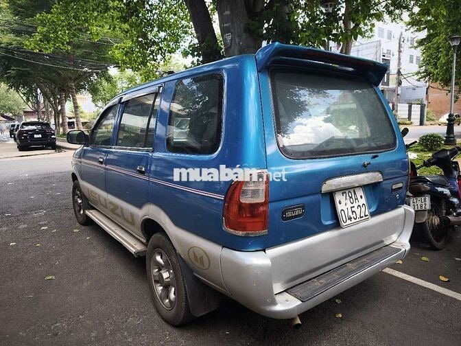 Isuzu Hilander 2003 Xanh