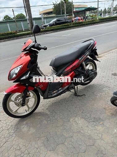 Yamaha Novo 4 Đỏ đen