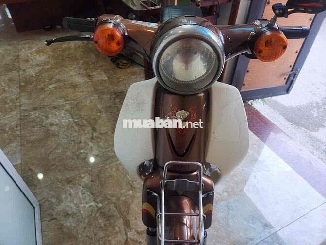 Xe máy Cub 50cc màu Nâu