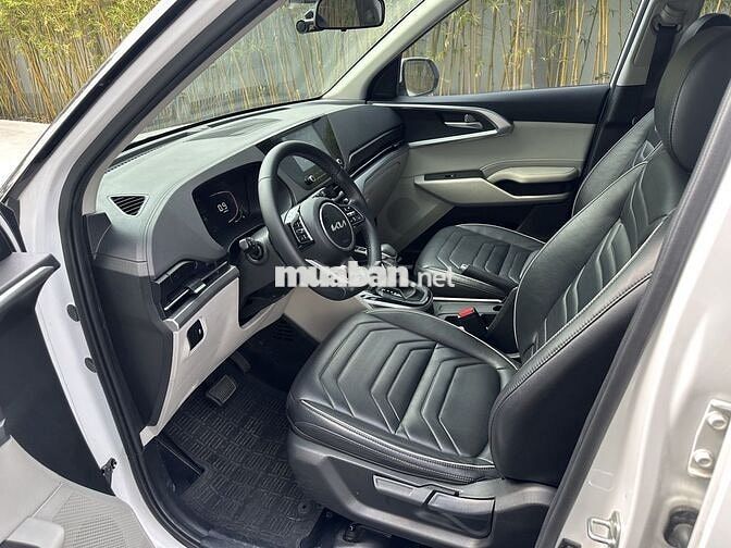 KIA Carens 2022 1.5 Luxury Trắng