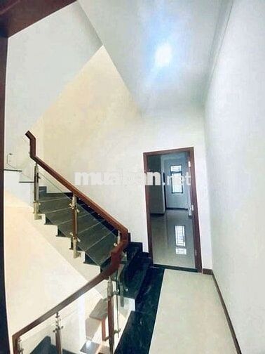 Cho thuê nhà Mặt Tiền KD gần ngã ba Chiêu liêu Dĩ An