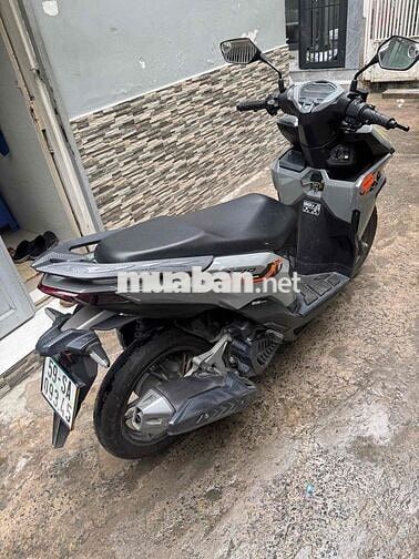 Honda Vario 125 Smartkey 2024 Xám Đen