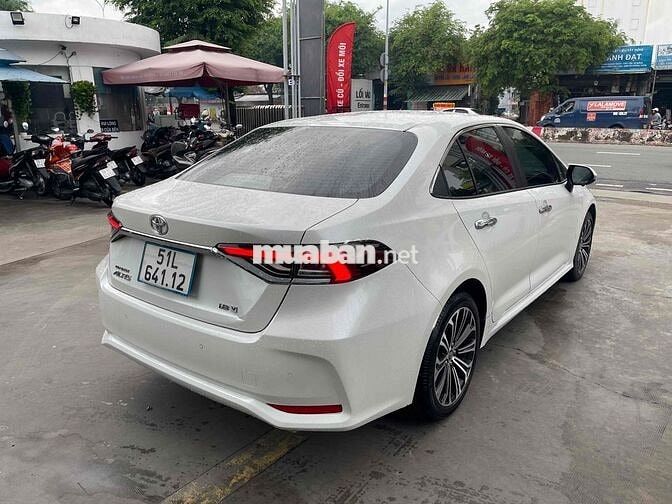 Toyota Corolla Altis 1.8V 2023 / Giá thương lượng