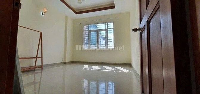 Nhà mới 1 Trệt Lững 3 Lầu 4x14m 6 Phòng hẻm 212B Nguyễn Trãi