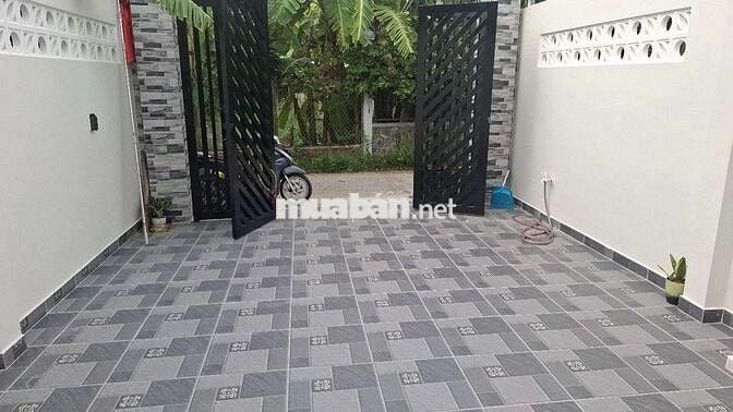 Bán nhà xây để ở kiên cố để lại nội thất, gần bệnh viện mới Mỹ Tho