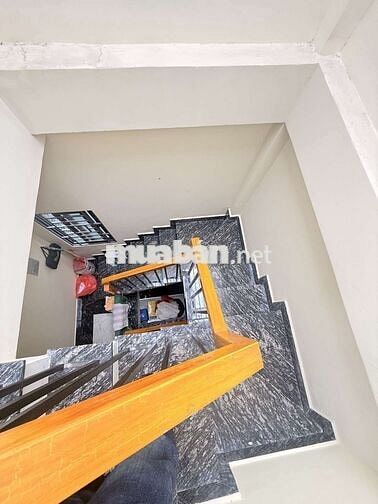TÂN BÌNH , 4 tỷ hơn, 36m2, 3 TẦNG ĐÚC , GIÁP Q10, Q3, PN