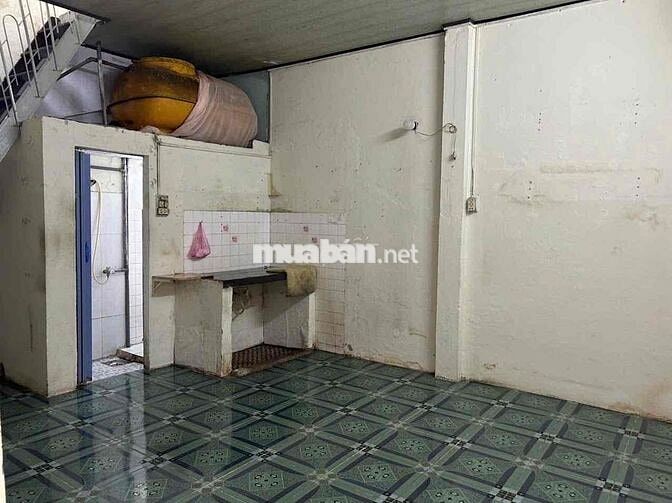 Nhà cho thuê gần chợ Hoàng Hoa Thám