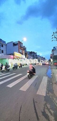 TÂN BÌNH , 4 tỷ hơn, 36m2, 3 TẦNG ĐÚC , GIÁP Q10, Q3, PN