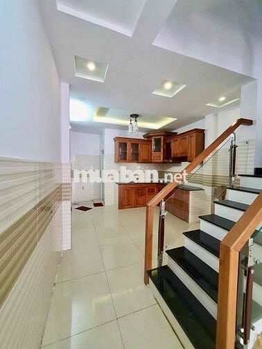 Nhà Khu Xóm Giá 4x15m 1Lửng - 2Lầu ST (4PN 5WC) Đường 8m. Hồng Bàng